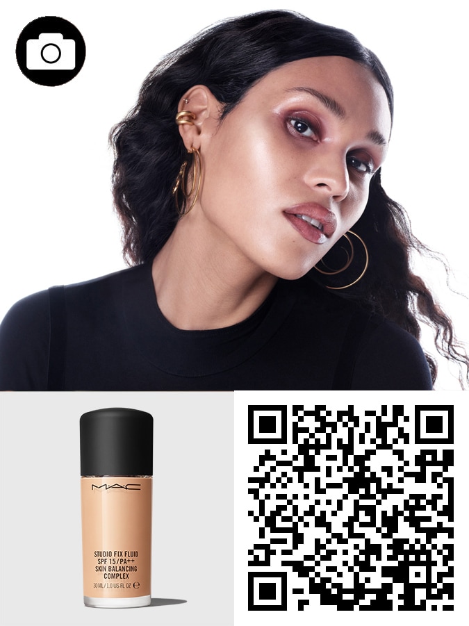 QR code and model's face for STUDIO FIX FLUID SPF 15.